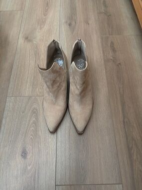 Vince Camuto Suede Ankle boots, size 3”.